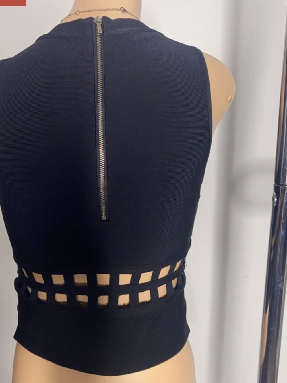 $119 New Bebe black cutout waist bandage crop knit top small s - Picture 3 of 4